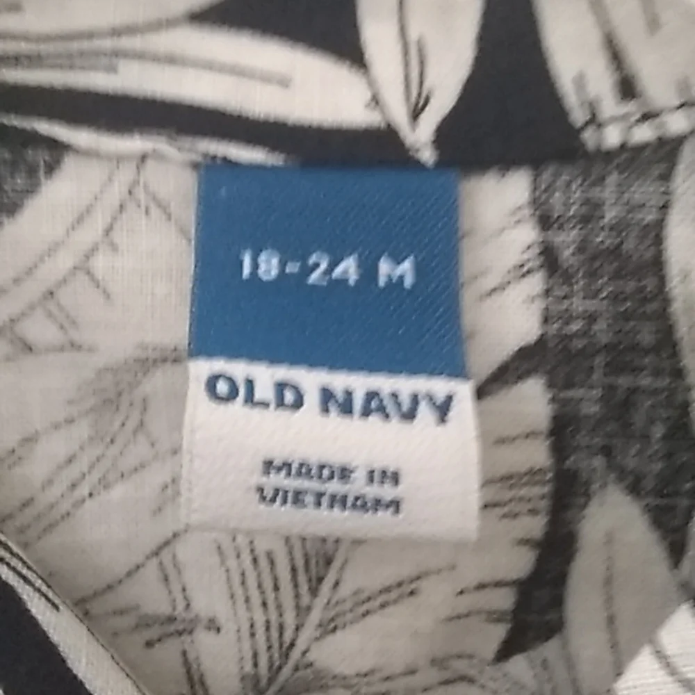 FINAL MARKDOWN NWT children’s old navy shirt 18-24 months